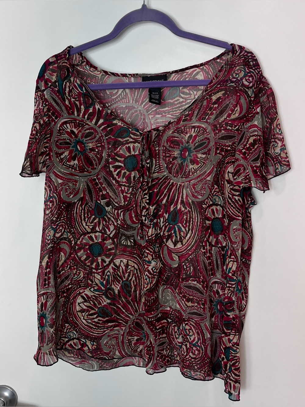Lane Bryant Sheer Lightweight Floral Print Short Sleeve Top Burgundy Art Teacher